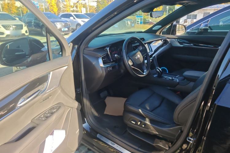 Used Cadillac XT6 2022 2.0T Six-Seater Four-Wheel Drive Luxury Version
