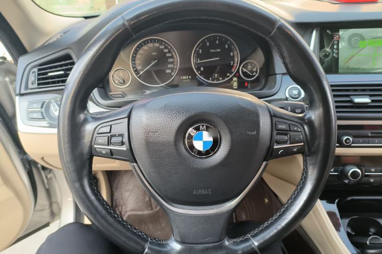 Used BMW 5 Series 2014 525Li Luxury Design Package
