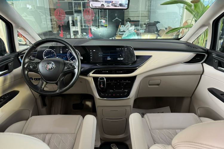 Used Buick GL8 2022 Avenir Aivia 7-Seater Deluxe Edition
