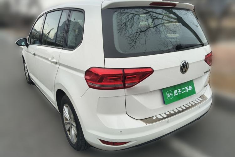 Used Volkswagen Touran 2016 Volkswagen Touran L 280TSI Manual Trend Edition
