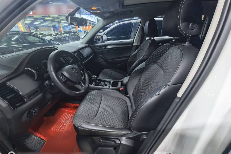 Used Skoda Kodiaq 2018 Facelifted TSI330 5-Seater Two-Wheel-Drive Comfort Edition
