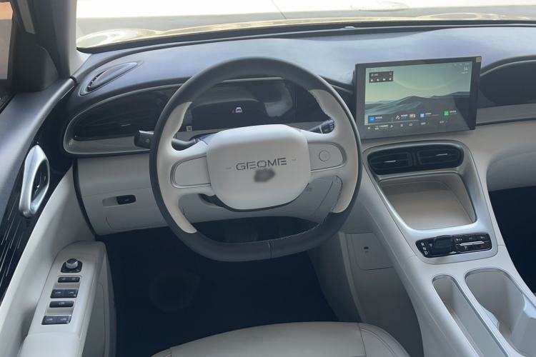 Used  Geome 2025 310km Youth Edition