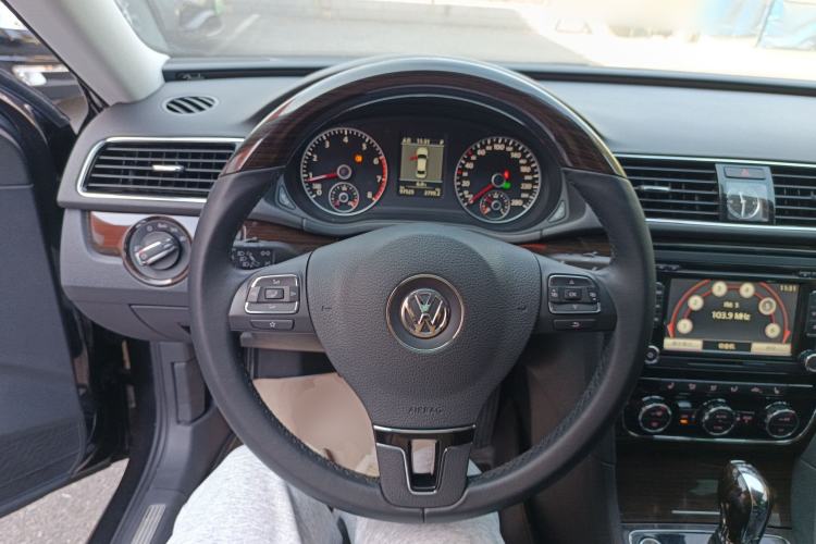 Used Volkswagen Passat 2015 2.0 TSI DSG Ultimate Edition