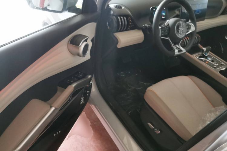 Used BYD Yuan PLUS 2024 Honor Edition 430KM Leading Model
