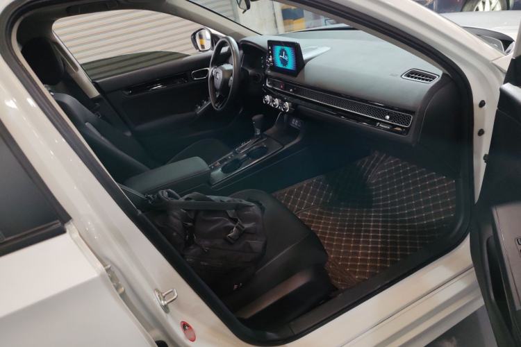 Used Honda Civic 2023 240TURBO CVT Dynamic · Center Stage Special Edition