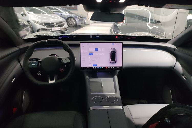 Used  YU7 2025 Ultra-Long Range High-Performance All-Wheel-Drive Max Edition