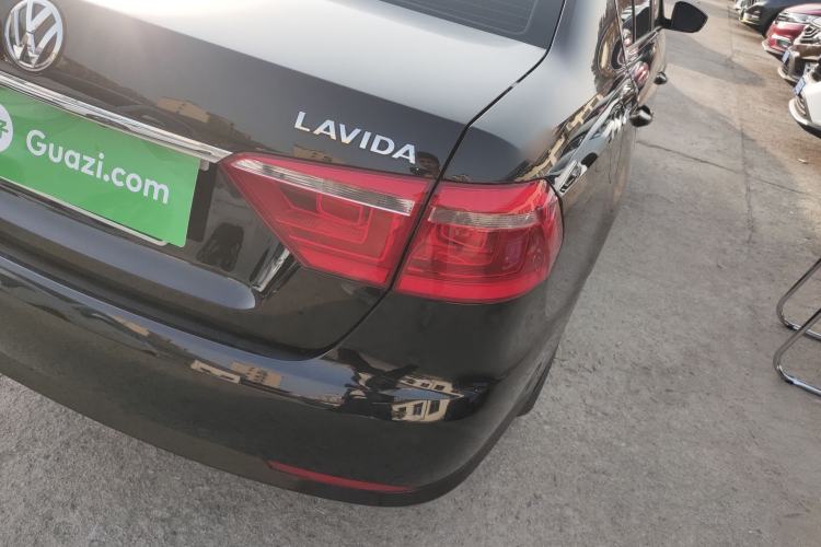 Used Volkswagen Lavida 2013 Revised Classic 1.6L Automatic Fashion Edition