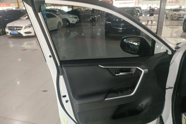 Used Toyota RAV4 2021 2.0L CVT Two-Wheel Drive Fashion PLUS Edition