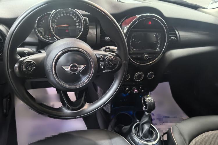 Used  MINI 2016 1.5T COOPER
