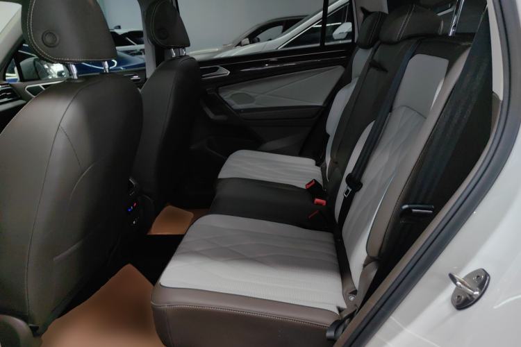 Used Volkswagen Tiguan L 2023 330TSI Automatic Two-Wheel Drive Smart Edition