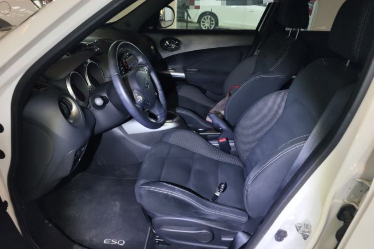 Used Infiniti ESQ 2014 1.6L Spontaneous Edition
