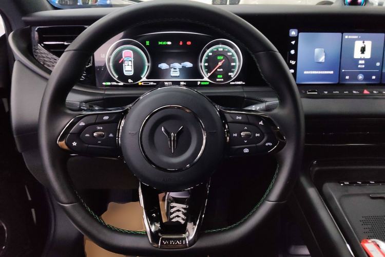 Used VOYAH FREE 2025 318 318 km Rear-Drive Touring Edition
