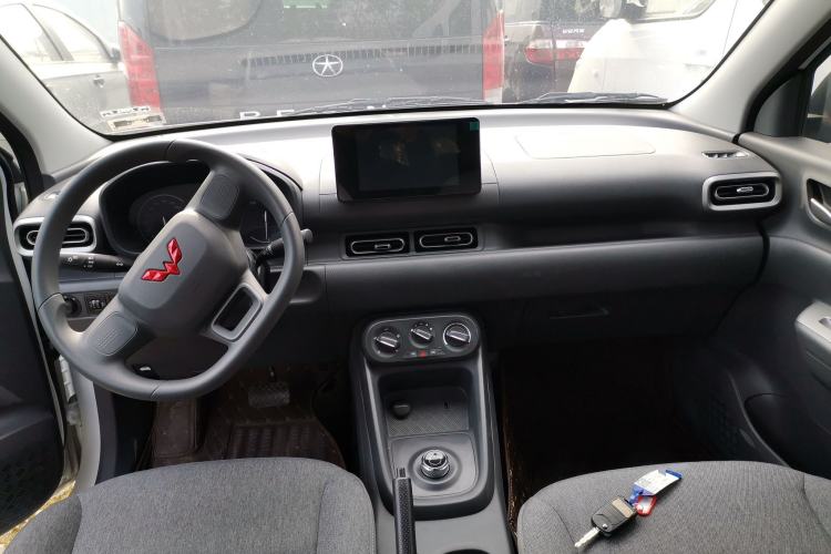 Used Wuling Hongguang New Energy 2025 Extended-Range Hybrid 50KM Comfort Version