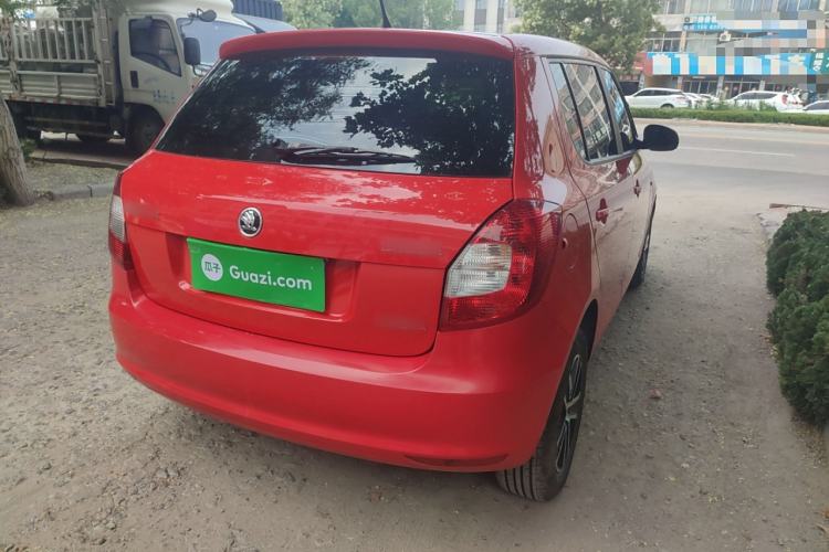 Used Skoda Fabia 2014 1.4L Automatic Crystal Edition
