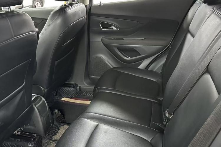 Used Buick Encore 2015 1.4T Automatic Two-Wheel Drive Urban Elite Version
