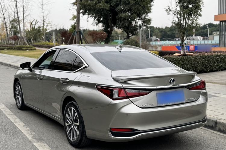 Used Lexus ES 2021 300h Excellence Edition