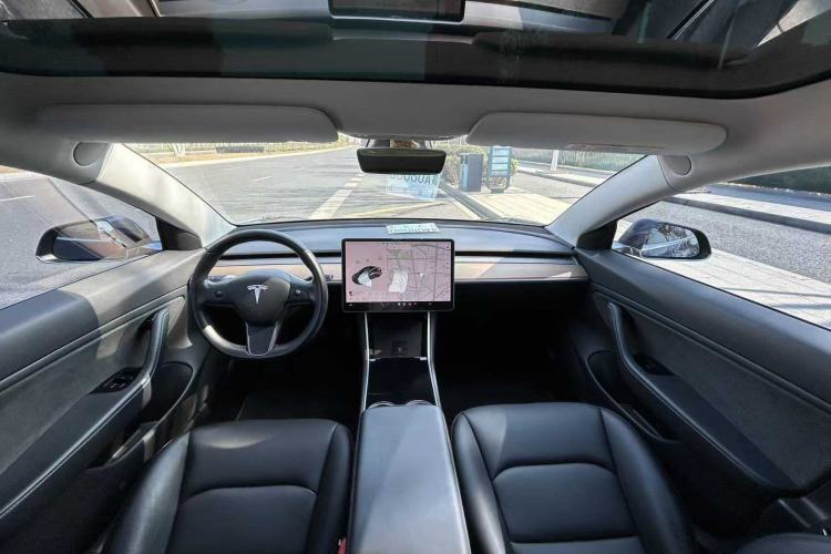 Used Tesla Model 3 2019 Long-Range Rear-Wheel-Drive Version
