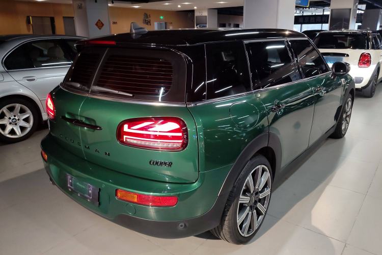 Used  Clubman 2023 1.5T COOPER Connoisseur
