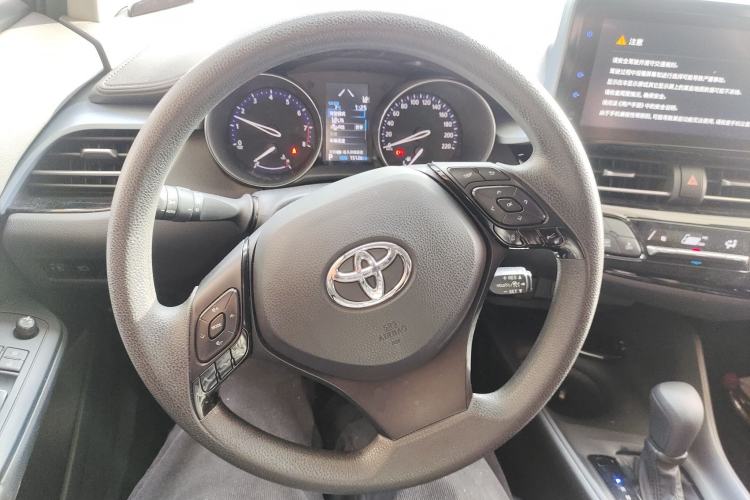 Used Toyota IZOA 2021 2.0L Enjoy Edition
