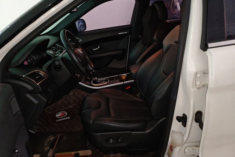 Used Land X7 2015 2.0T Panoramic Prestige Edition
