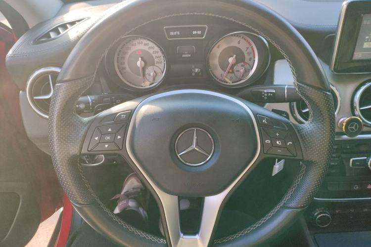 Used Mercedes-Benz GLA 2015 GLA 200 Fashion Model