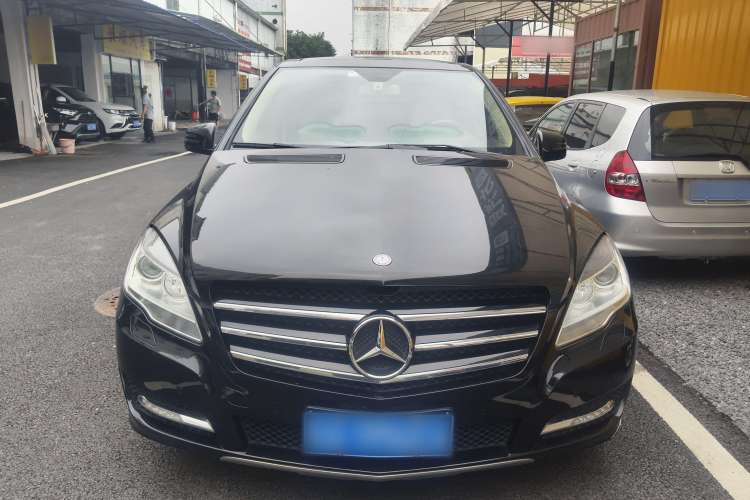 Used Mercedes-Benz R-Class 2017 R 320 4MATIC Business Edition Prestige Model