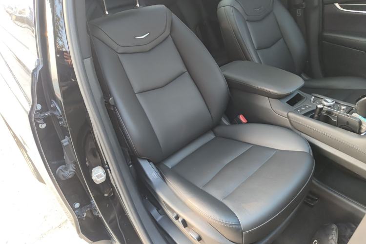 Used Cadillac XT5 2021 28T Luxury Version
