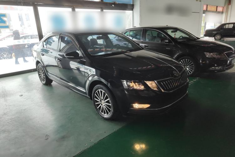 Used Skoda Octavia 2019 1.5L Automatic Smart Drive Luxury Edition China VI Standard