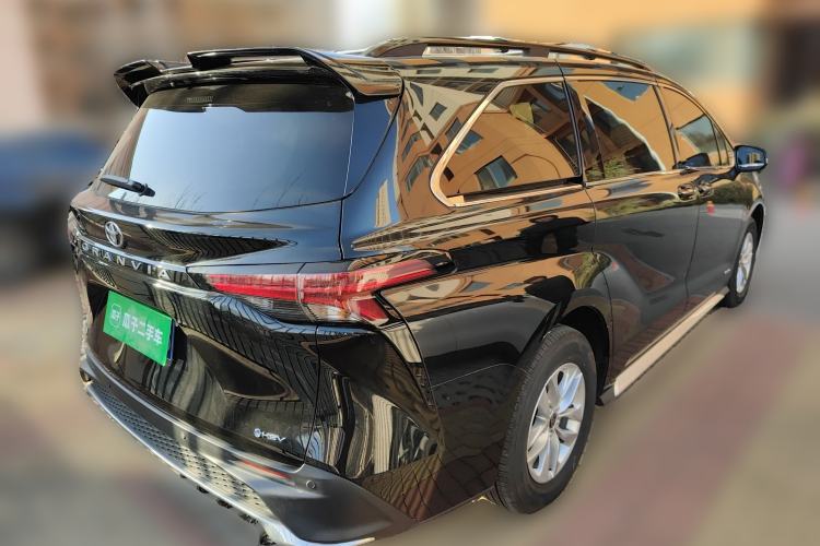 Used Toyota Granvia 2024 2.5L Hybrid Comfort Edition
