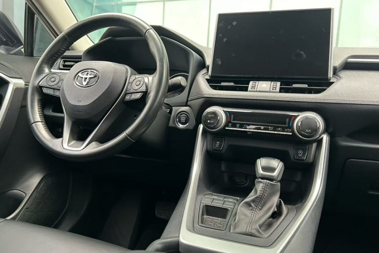 Used Toyota Wildlander 2022 2.0L CVT Two-Wheel Drive Luxury PLUS Edition
