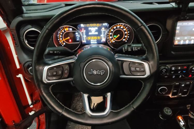 Used  Wrangler 2019 2.0T Sahara Four-Door Version China VI Emission Standard
