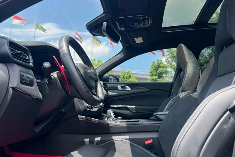 Used Lynk & Co 03 2022 2.0TD DCT JingPro
