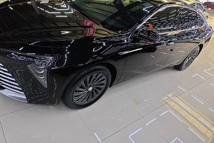 Used Buick LaCrosse 2025 28T Platinum Edition
