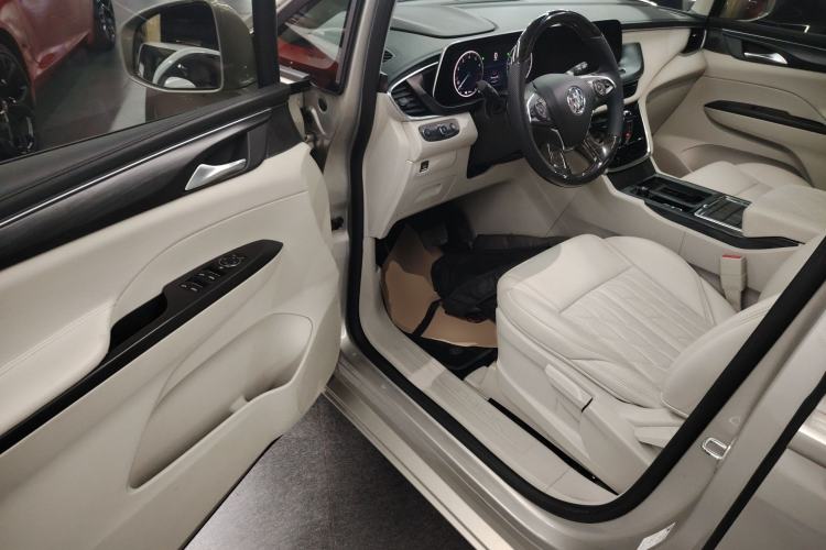 Used Buick GL8 2022 ES Landtrek 653T Comfort Edition
