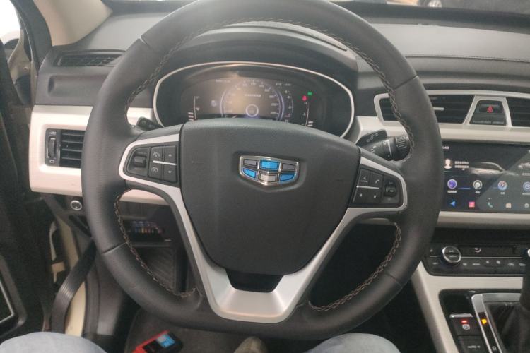 Used Geely Auto Emgrand X7 Sport 2018 1.8TD Automatic Two-Wheel Drive Smart Connect 4G Internet Edition
