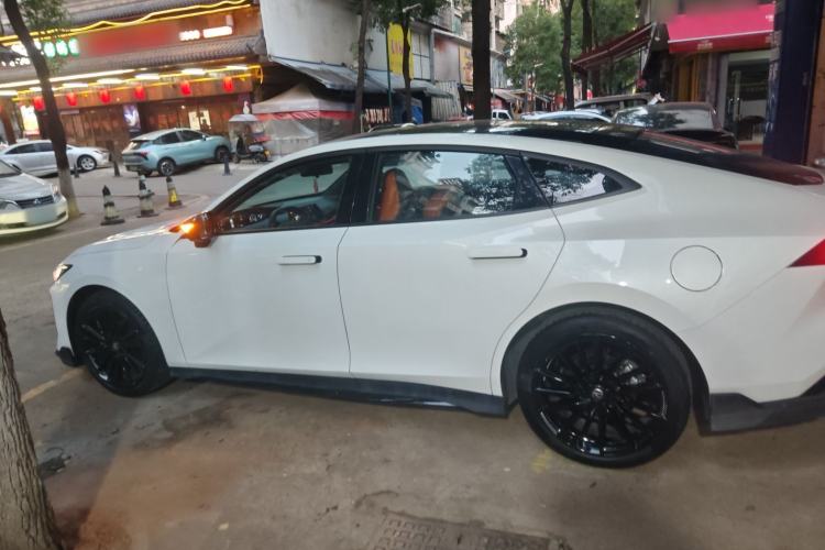 Used Changan UNI-V 2024 1.5T Prestige Sport Edition
