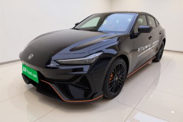 Used Changan UNI-V 2025 Model Third-Generation 2.0T Dynamic Edition