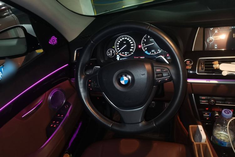 Used BMW 5 Series GT 2014 535i Leading Model
