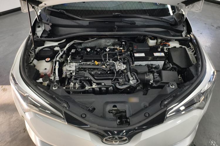 Used Toyota IZOA 2020 2.0L Yichi Version
