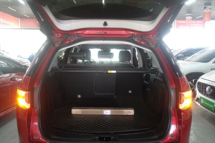 Used Land Rover Discovery Sport 2019 240 PS SE Dynamic Version China VI Standard
