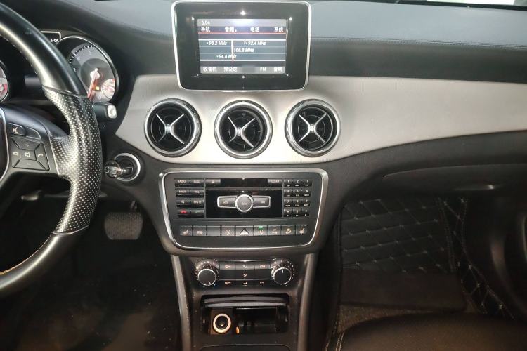 Used Mercedes-Benz GLA 2015 GLA 220 4MATIC Fashion Model