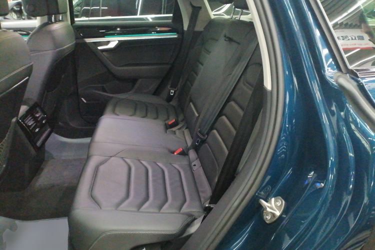 Used Volkswagen Touareg 2021 3.0 TSI Luxury Edition Black Diamond Sport Package
