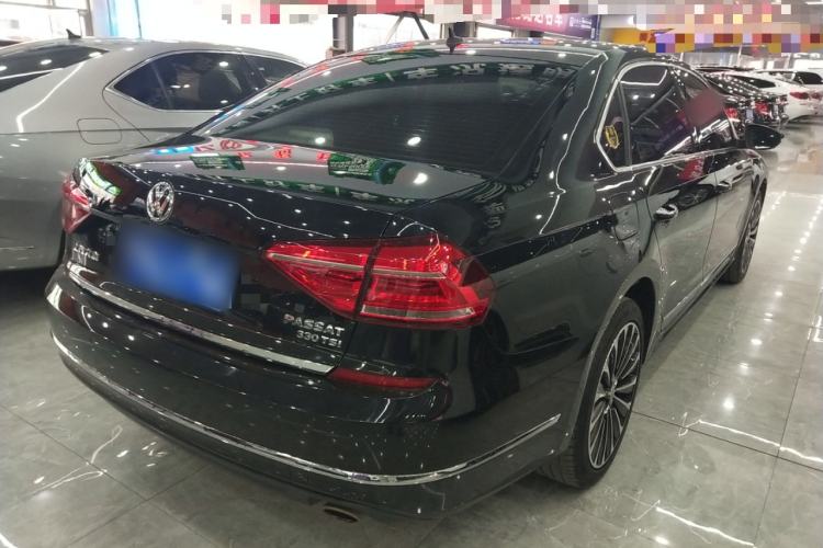 Used Volkswagen Passat 2017 330TSI DSG Prestige Edition
