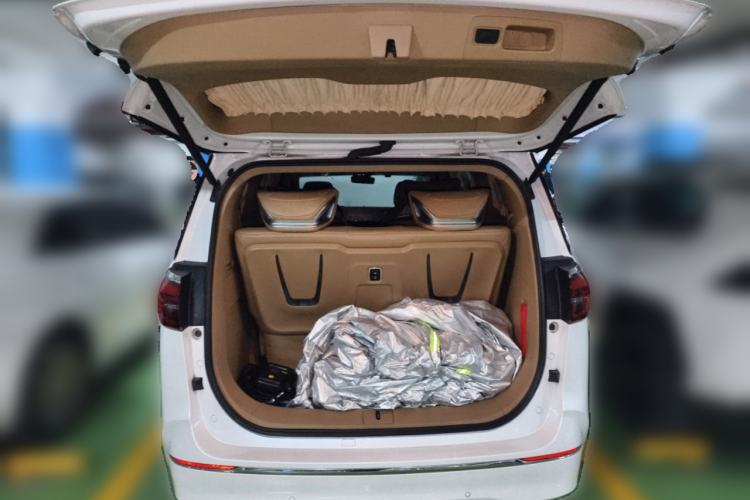 Used Buick GL8 2021 ES Land Cruiser 653T Luxury Edition