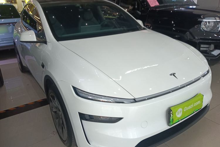 Used Tesla Model Y L 2025 Long-Range All-Wheel-Drive Version
