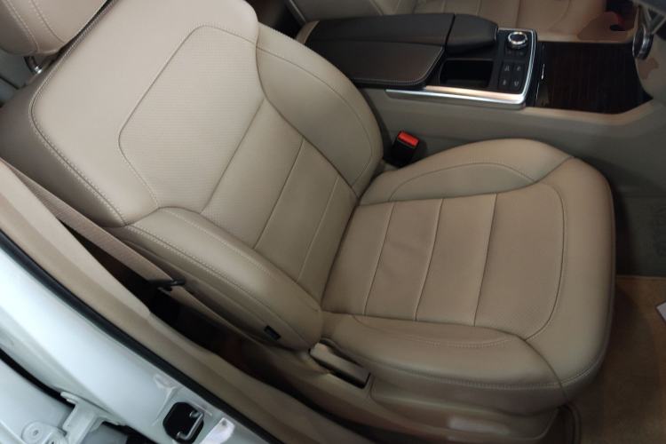 Used Mercedes-Benz M-Class 2014 ML 400 4MATIC Dynamic Model