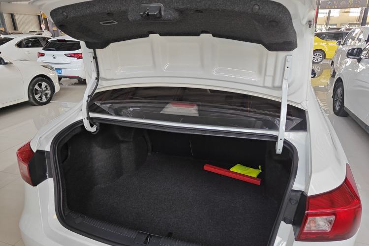 Used Roewe 360 2015 1.5L Automatic Luxury Edition
