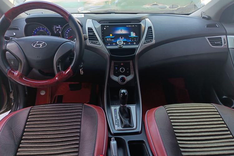 Used Hyundai Elantra 2016 1.6L Automatic Smart Version
