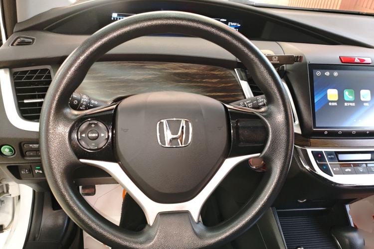 Used Honda Jade 2017 1.8L automatic Comfort version 5 seats
