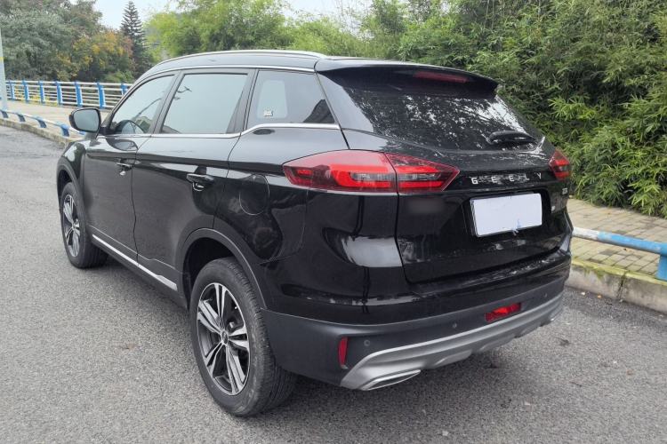 Used Geely Auto Emgrand X7 Sport 2022 1.8TD DCT Zhiya Trim
